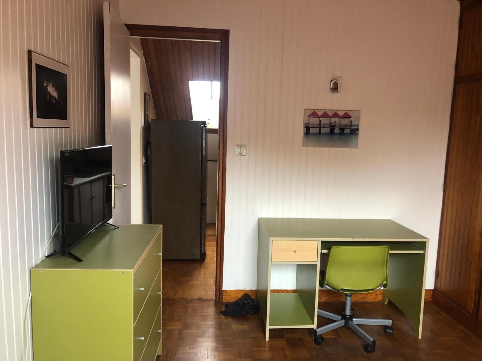 Chelles - Paris - Disneyland Marne La Vallee Екстериор снимка