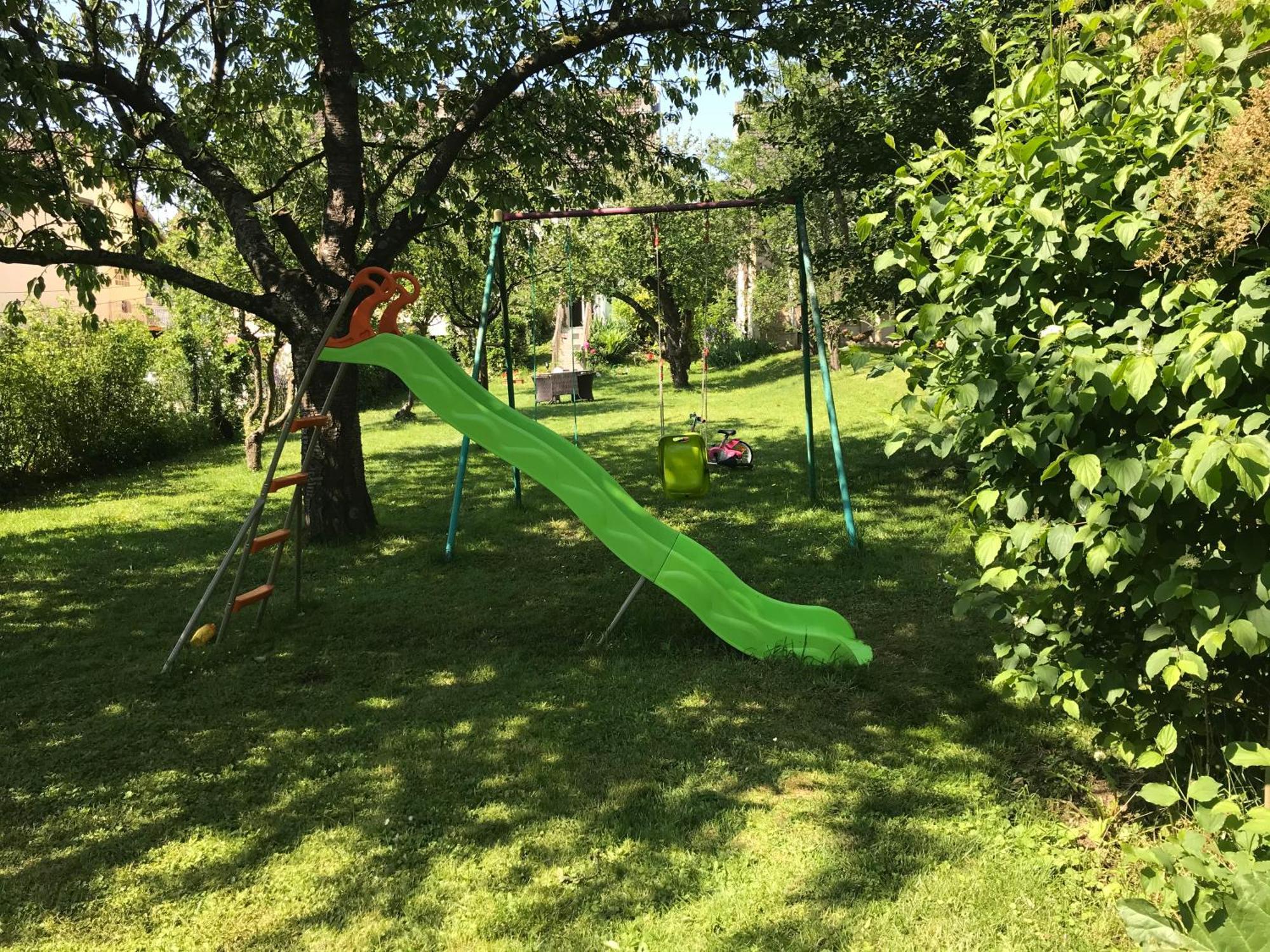 Chelles - Paris - Disneyland Marne La Vallee Екстериор снимка