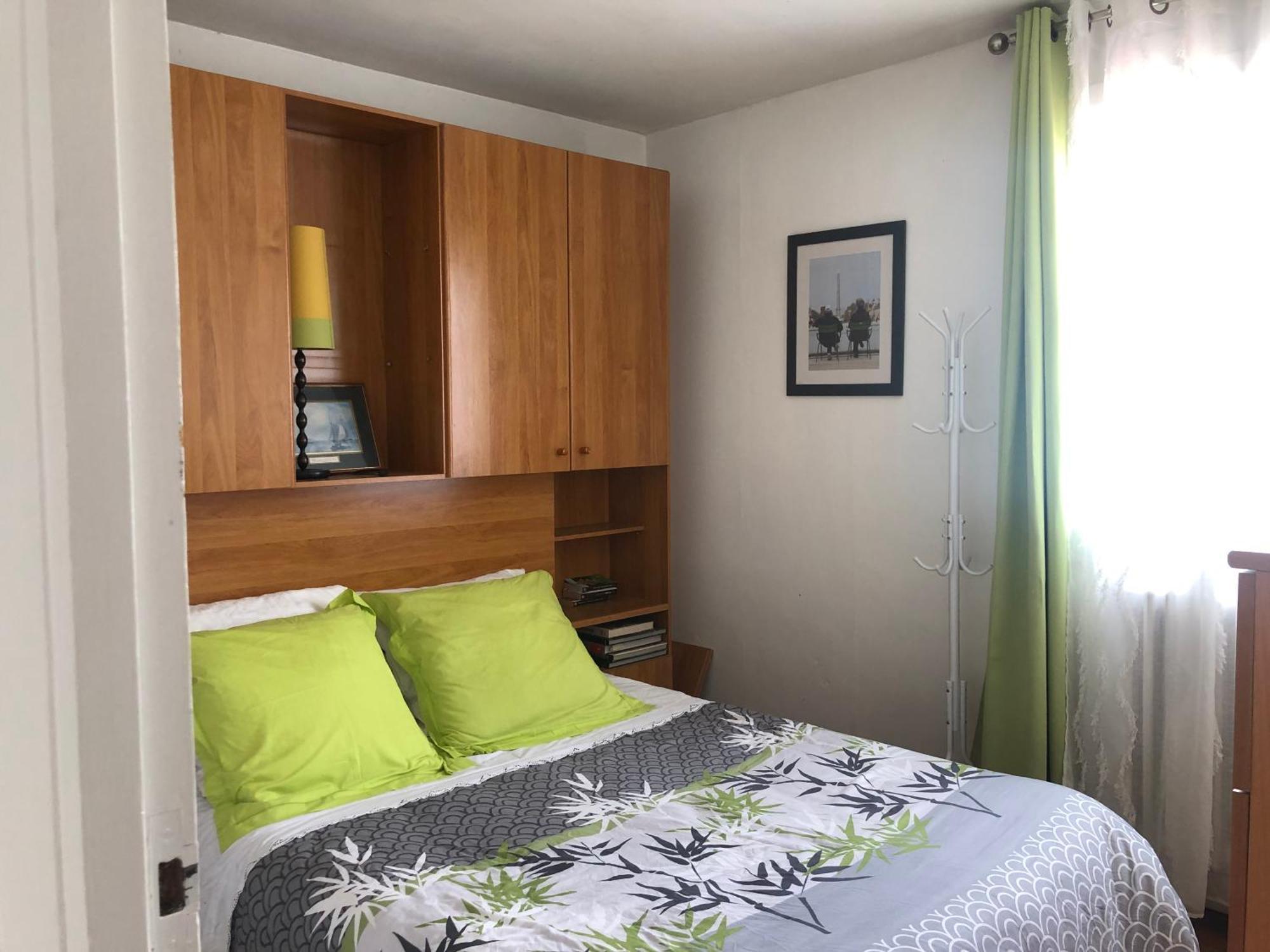 Chelles - Paris - Disneyland Marne La Vallee Екстериор снимка